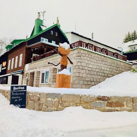Hotel Peklo Pro Rodiny S Detmi Йозефув Дул Екстериор снимка
