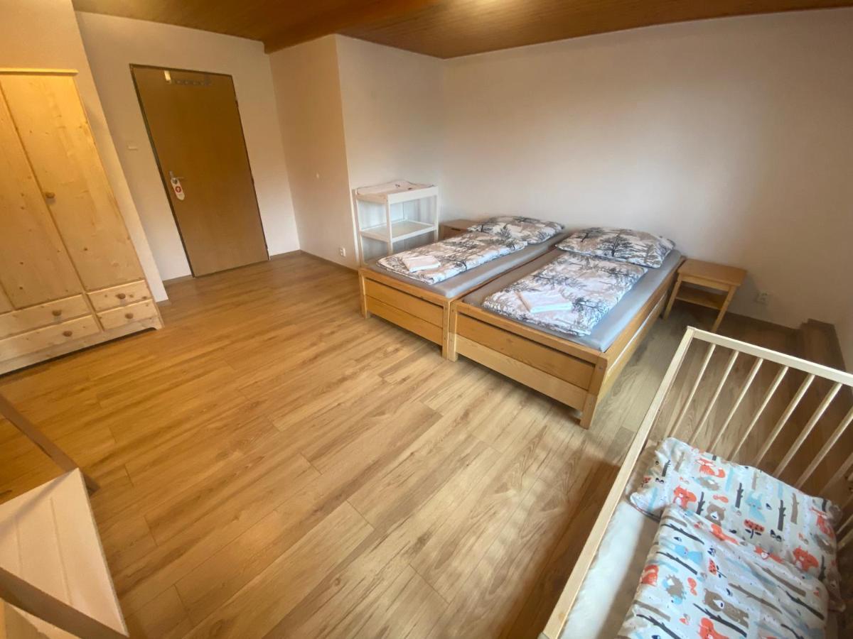 Hotel Peklo Pro Rodiny S Detmi Йозефув Дул Екстериор снимка
