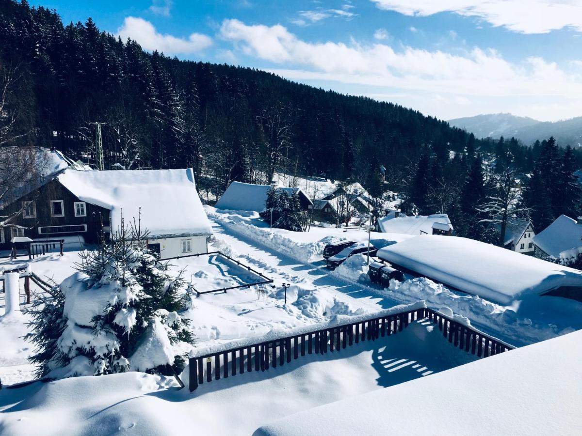 Hotel Peklo Pro Rodiny S Detmi Йозефув Дул Екстериор снимка